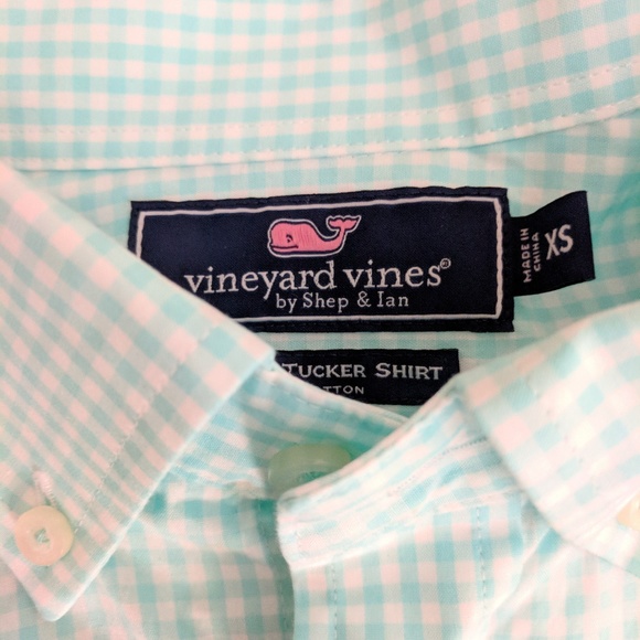 NWOT Vineyard Vines Slim Fit Tucker Button Down - Picture 2 of 3